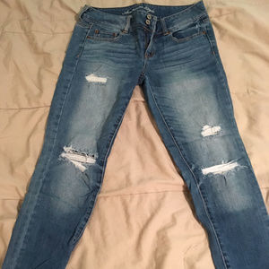 NWOT AEO Distressed Super Skinny Jeans, Size 10 R